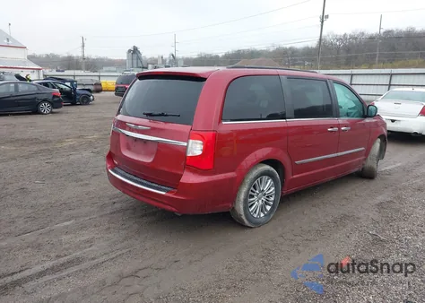 2016 Chrysler Town & Country Touring-L Anniversary Edition z USA, uszkodzony, nr VIN 2C4RC1CG0GR306127
